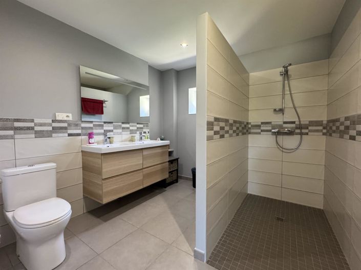 Image No.14-4 Bed House for sale