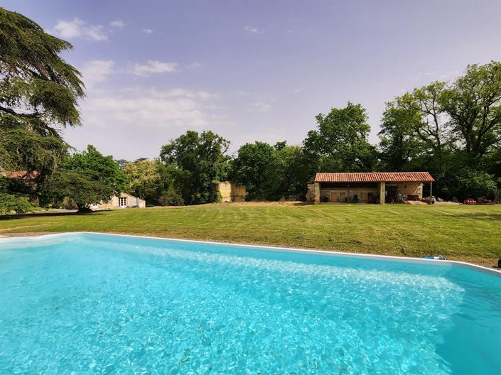 Image No.2-4 Bed House for sale