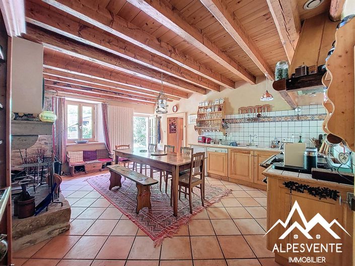 Image No.4-7 Bed House for sale