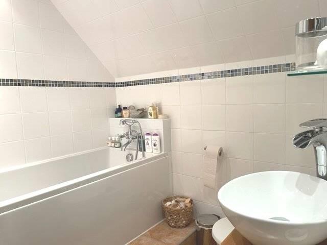 Image No.8-4 Bed House for sale