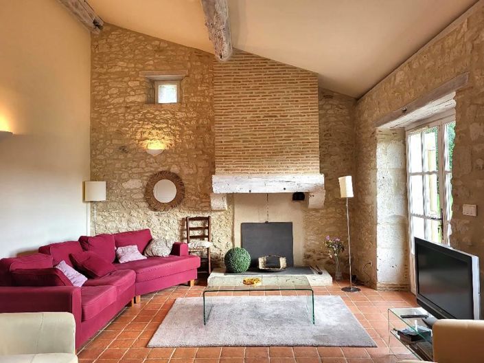 Image No.2-4 Bed House for sale