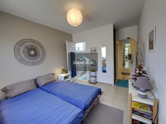 Image No.7-4 Bed House for sale