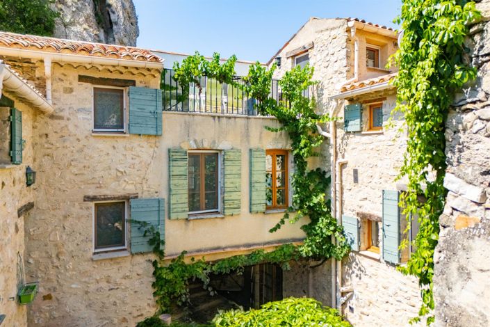 Image No.1-4 Bed House for sale