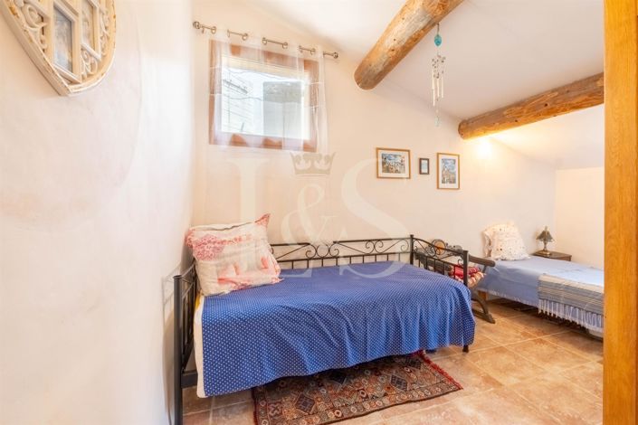 Image No.9-4 Bed House for sale