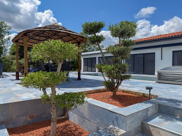 Image No.15-4 Bed House for sale