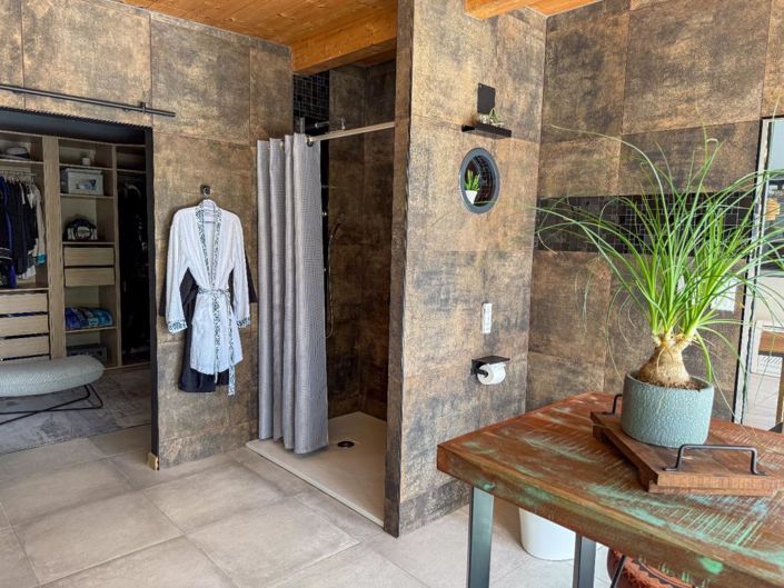 Image No.9-4 Bed House for sale