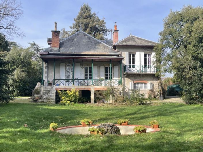 Image No.1-4 Bed House for sale