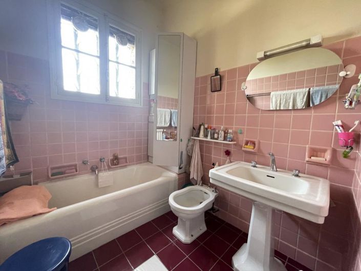 Image No.12-4 Bed House for sale