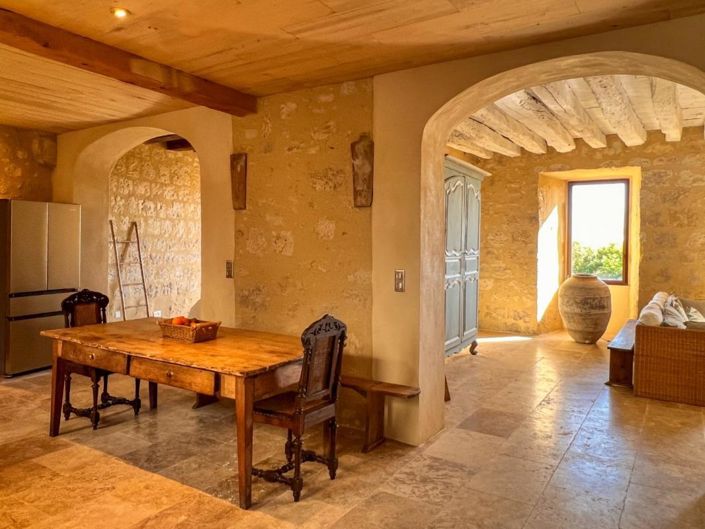 Image No.10-3 Bed House for sale