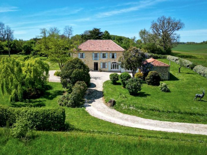 Image No.1-4 Bed House for sale