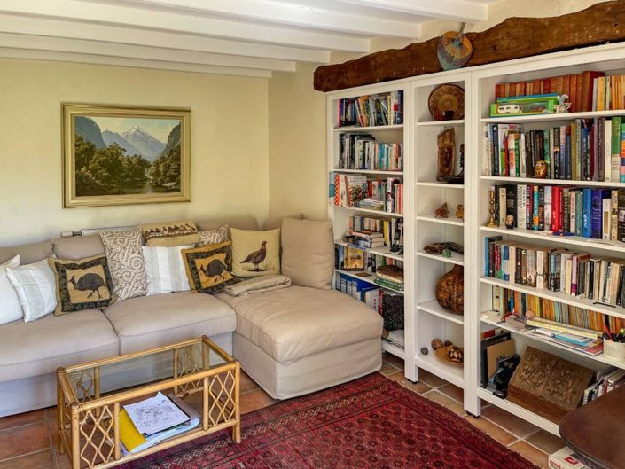 Image No.20-4 Bed House for sale