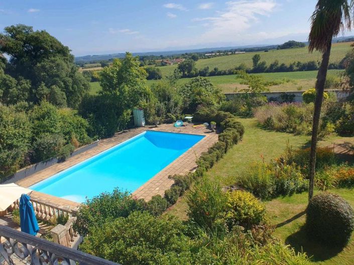 Image No.18-6 Bed House for sale