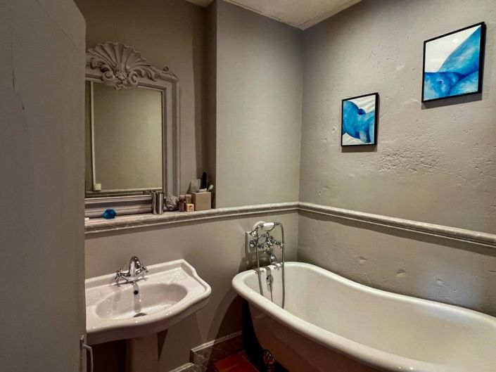 Image No.6-3 Bed House for sale