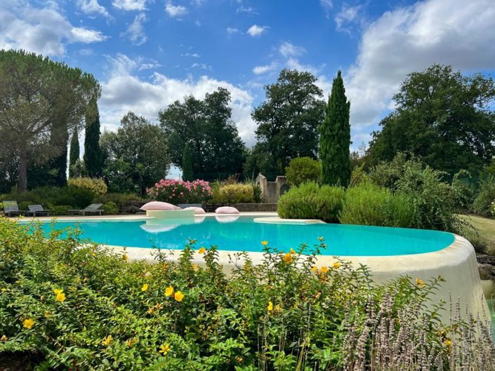 Image No.4-6 Bed House for sale