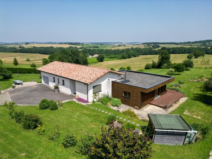 Image No.1-3 Bed House for sale