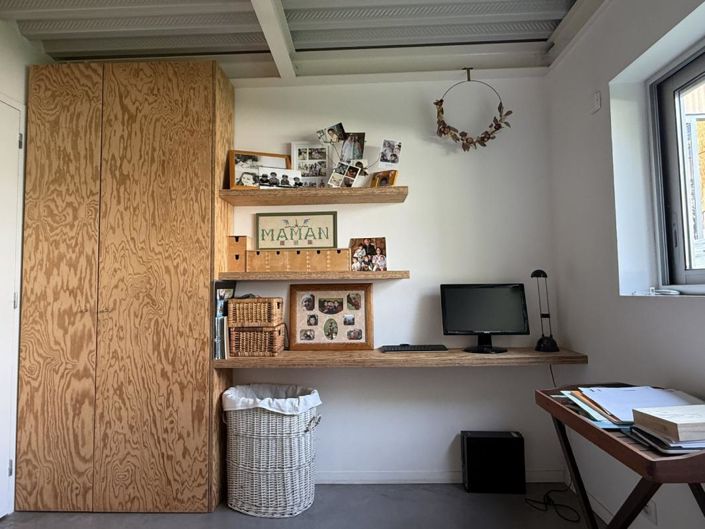 Image No.18-3 Bed House for sale