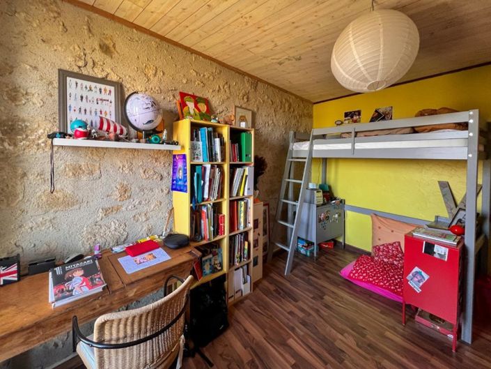 Image No.15-3 Bed House for sale