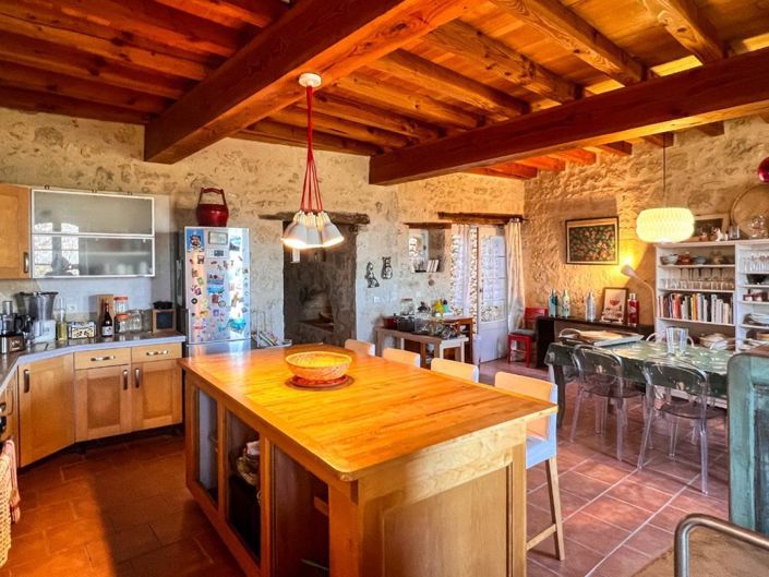 Image No.6-3 Bed House for sale