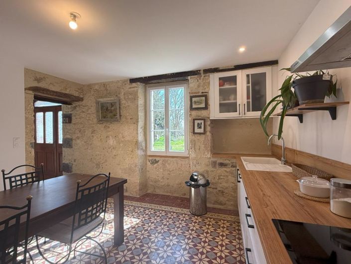 Image No.8-3 Bed House for sale