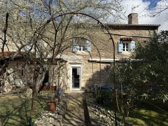 Image No.18-4 Bed House for sale