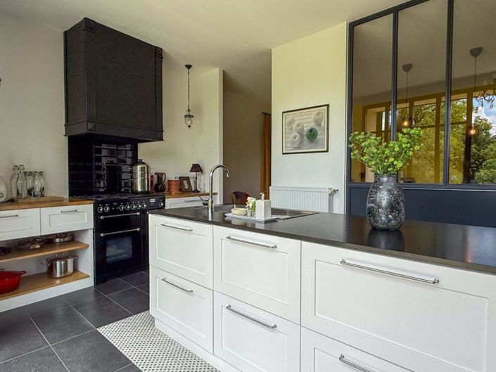 Image No.13-6 Bed House for sale