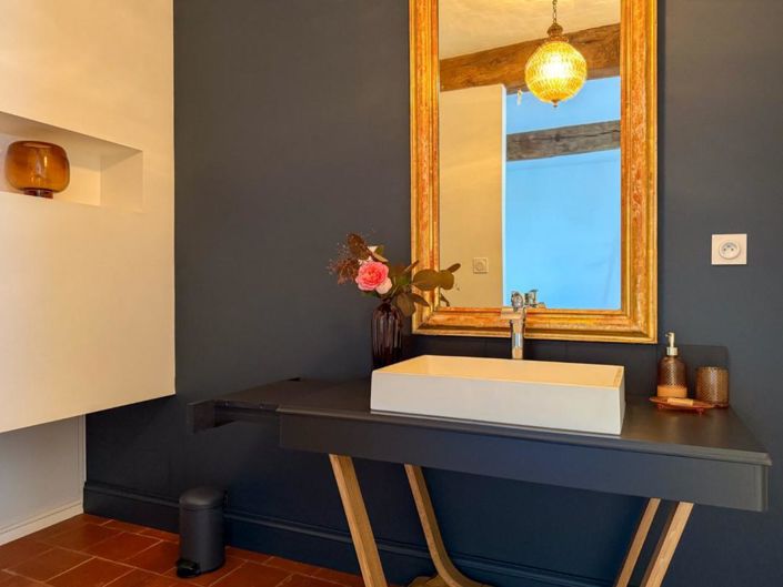 Image No.18-6 Bed House for sale