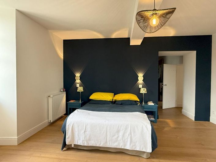 Image No.19-6 Bed House for sale