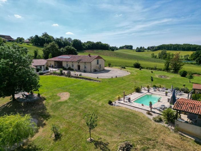 Image No.1-6 Bed House for sale