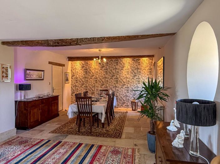 Image No.7-6 Bed House for sale