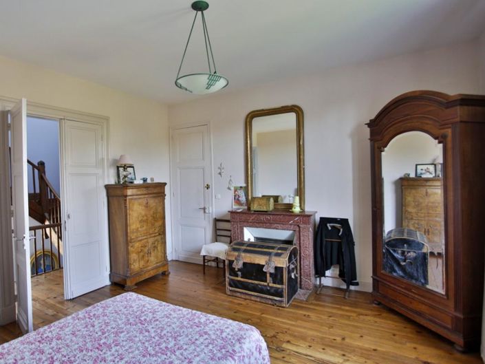 Image No.18-5 Bed House for sale