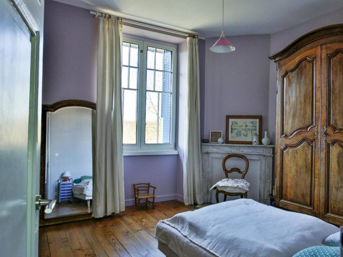 Image No.19-5 Bed House for sale