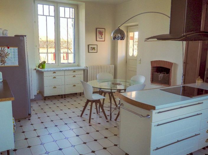 Image No.6-5 Bed House for sale