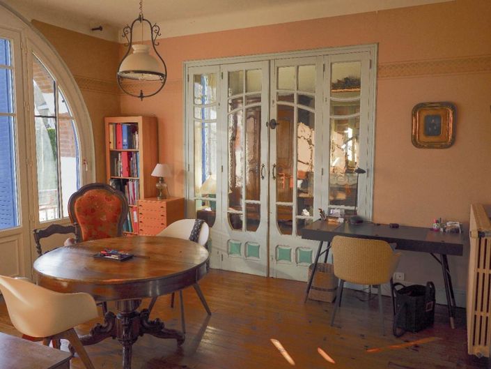 Image No.9-5 Bed House for sale