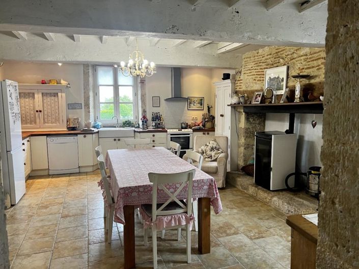 Image No.7-3 Bed House for sale