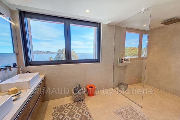 Image No.13-5 Bed House for sale