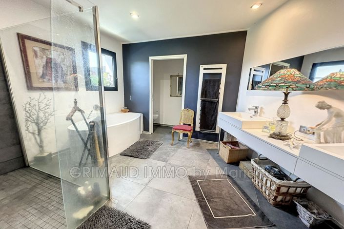 Image No.14-3 Bed House for sale