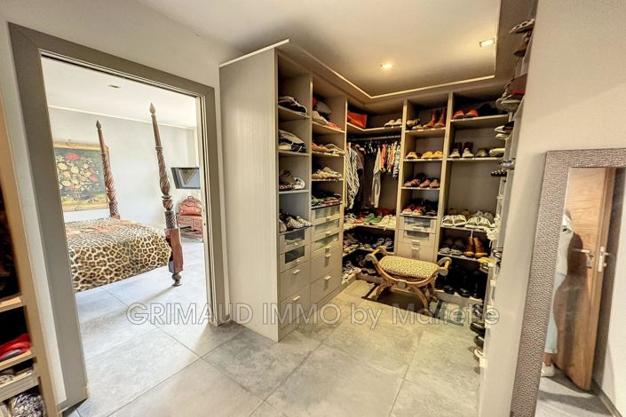 Image No.16-3 Bed House for sale