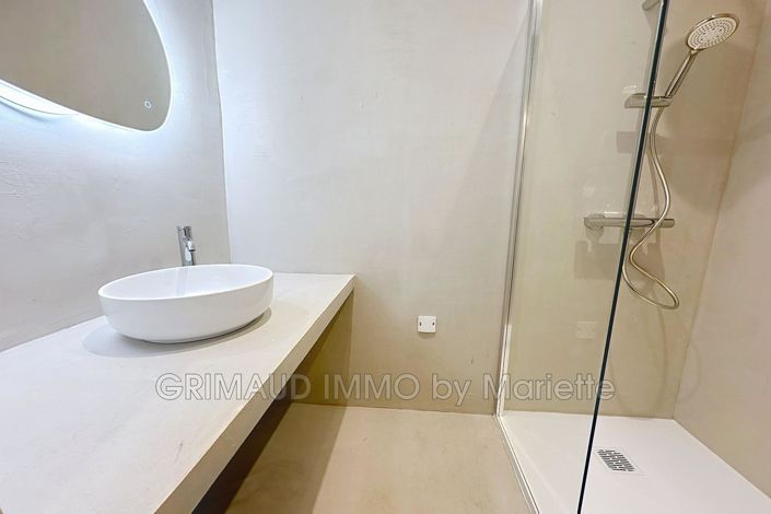 Image No.11-2 Bed House for sale