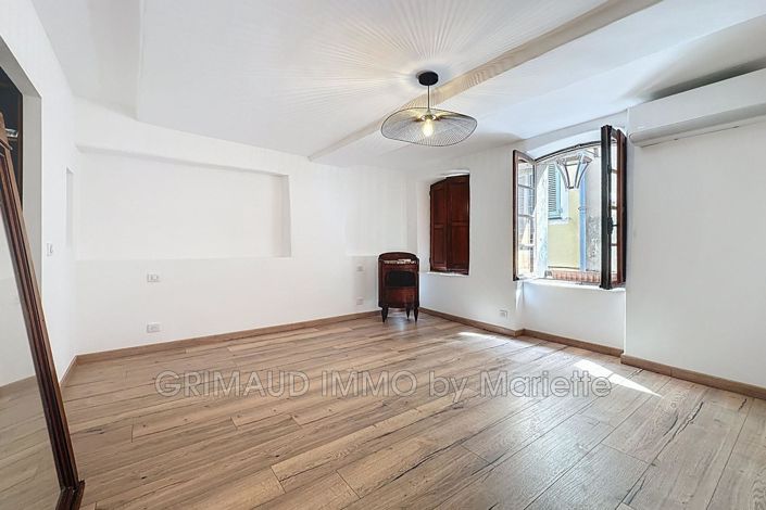 Image No.12-2 Bed House for sale