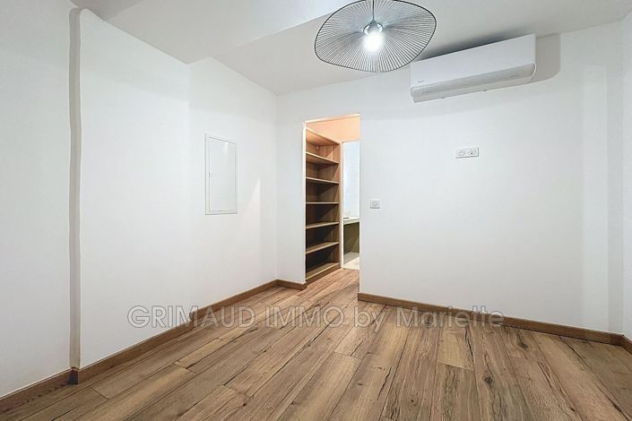 Image No.13-2 Bed House for sale