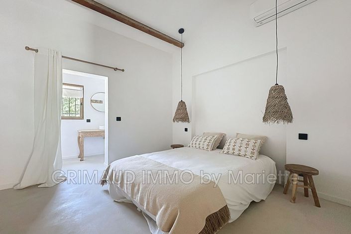 Image No.17-5 Bed House for sale