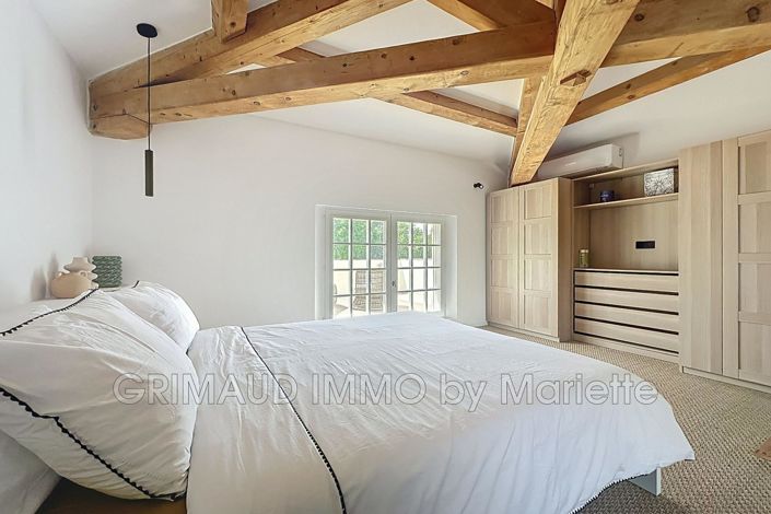 Image No.19-5 Bed House for sale