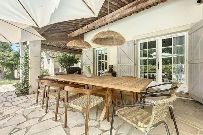 Image No.5-5 Bed House for sale