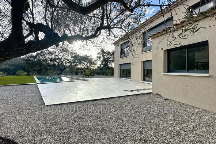 Image No.11-4 Bed House for sale