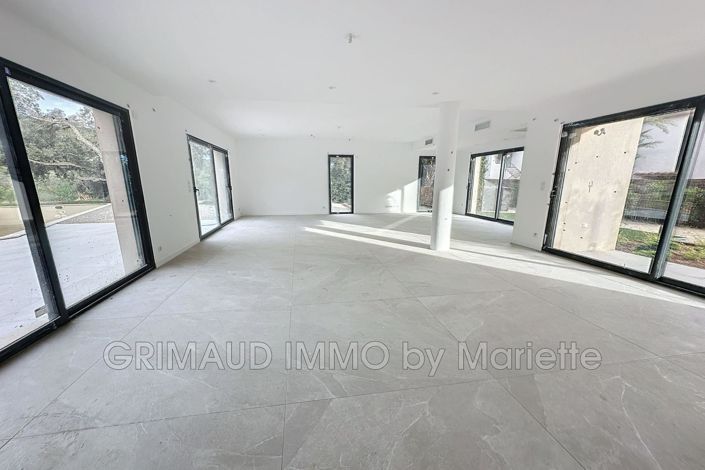 Image No.14-4 Bed House for sale