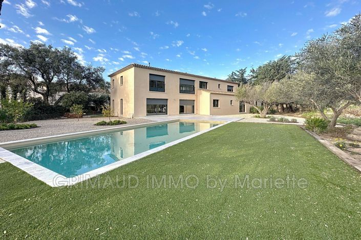 Image No.2-4 Bed House for sale