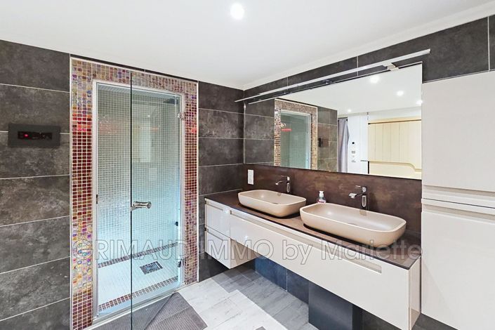 Image No.8-3 Bed Apartment for sale