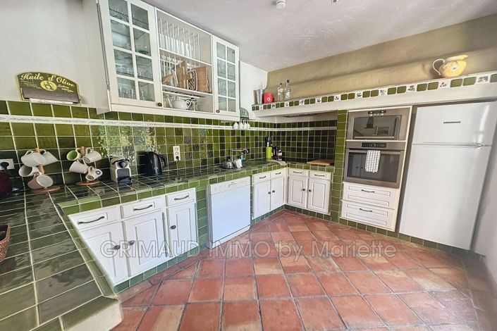 Image No.10-4 Bed House for sale