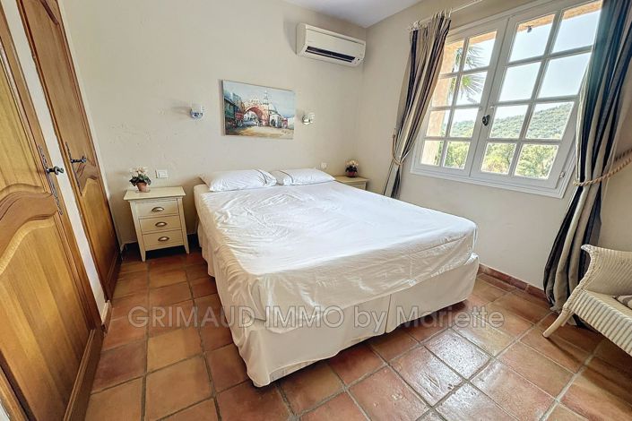 Image No.15-4 Bed House for sale