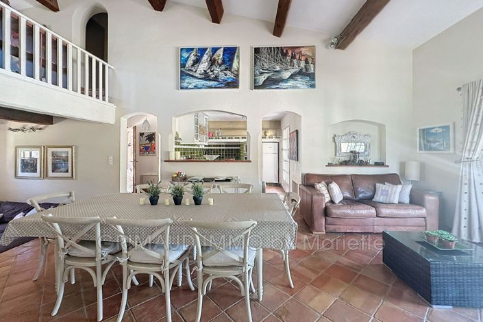 Image No.9-4 Bed House for sale